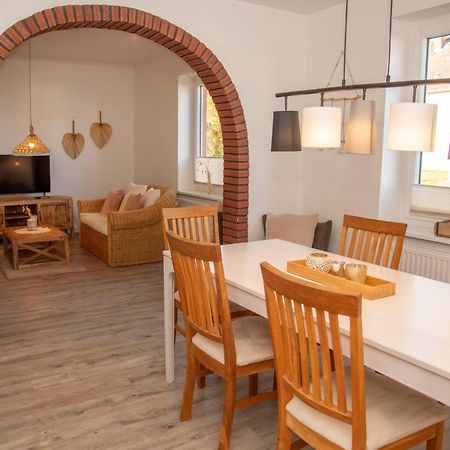 Grosses Ferienhaus Mit 4 Schlafzimmern オイティン エクステリア 写真
