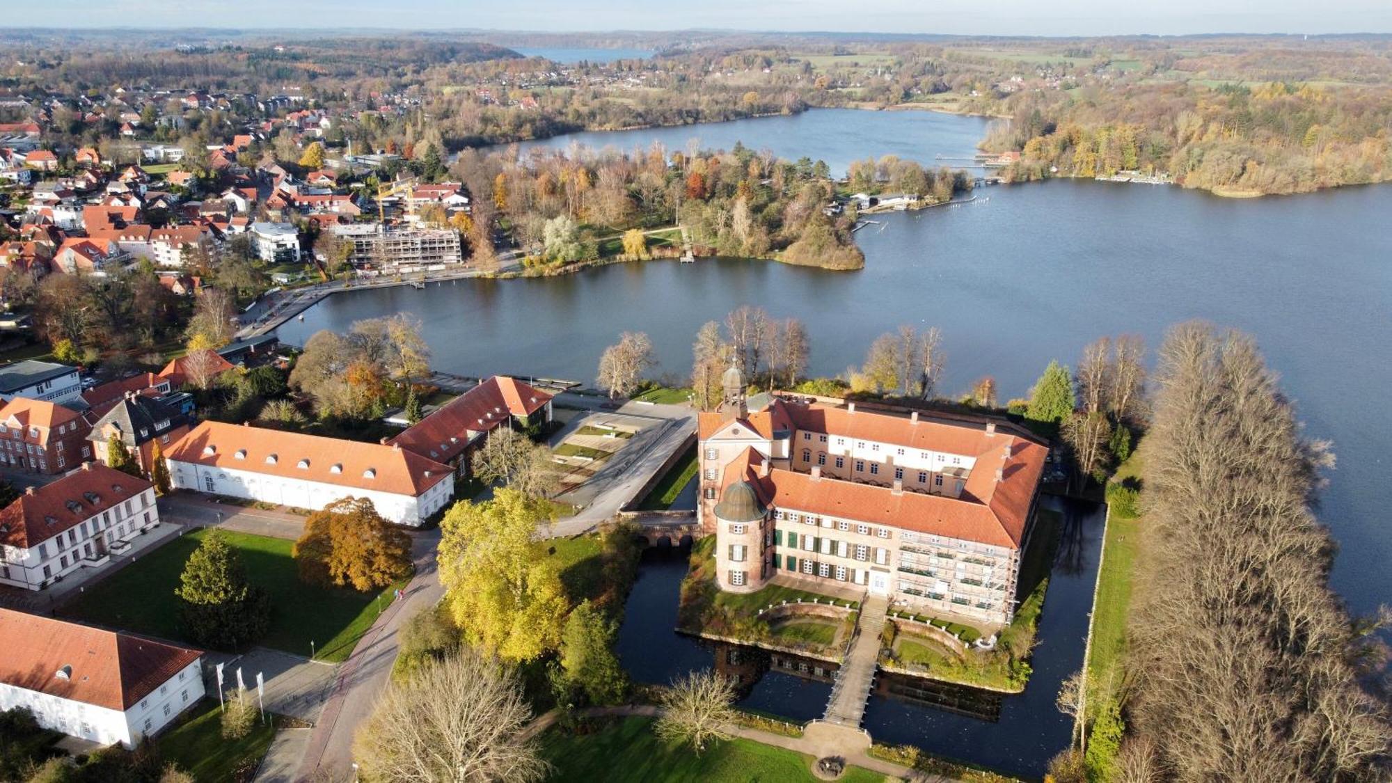 Grosses Ferienhaus Mit 4 Schlafzimmern オイティン エクステリア 写真